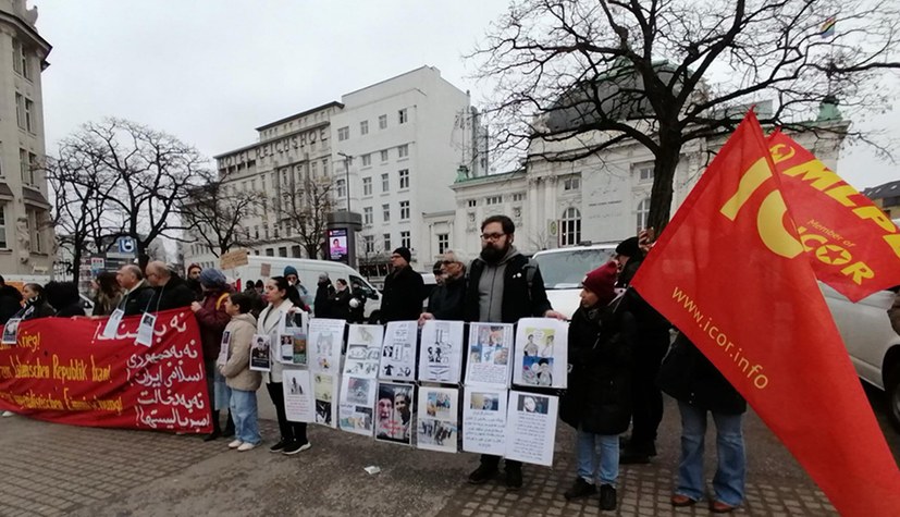 300 Menschen an der Seite der Massenproteste im Iran