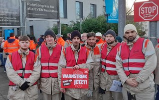 Warnstreik vor der Thyssenkrupp-Hauptversammlung in Bochum