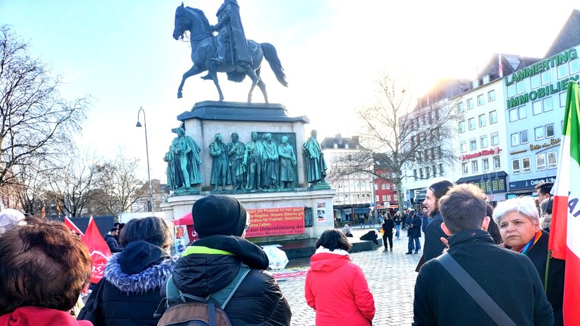 Solidarität mit den Massen im Iran: "Hoch die internationale Solidarität!“