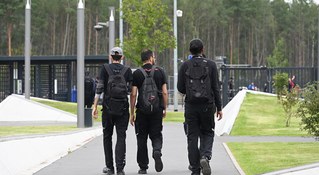 Tesla Grünheide: Werksleiter schlägt wild um sich