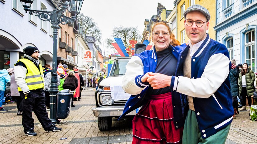 Einen fröhlichen, beschwingten und hochpolitischen Rosenmontag