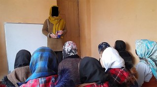 Afghanistan: Fünf Jahre Dunkelheit und Widerstand der Frauen