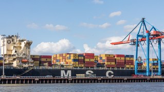 Verschärfte Konkurrenz unter Krisen- und Kriegsprofiteuren