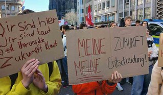 „Schulstreik gegen Wehrpflicht“ – Aktionen in über 140 Städten