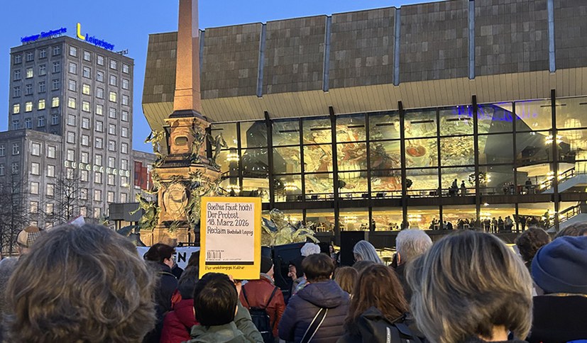 Weimer von hunderten Demonstrantinnen und Demonstranten gebührend empfangen