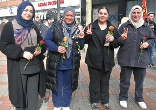 Für Kurzentschlossene „Eine Reise zu den Frauen der Welt“ – spannender Vortrag mit Monika Gärtner-Engel