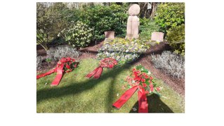 Kranzniederlegung vor dem Mahnmal für die Rote Ruhr Armee