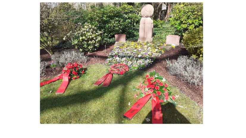 Kranzniederlegung vor dem Mahnmal für die Rote Ruhr Armee