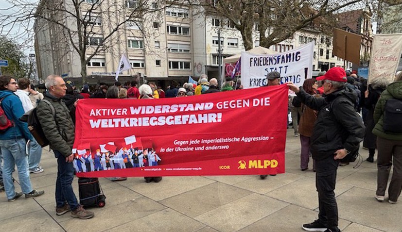 Ostermarsch versammelt 1000 Menschen für den Weltfrieden