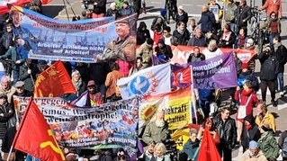 Hamburg: 3000 Menschen auf den Beinen