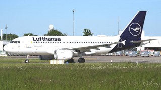 Streik der Flugbegleiterinnen und Flugbegleiter ist angelaufen