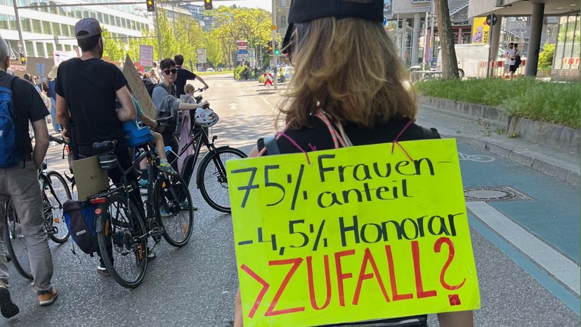 Psychotherapeutinnen und -therapeuten protestieren