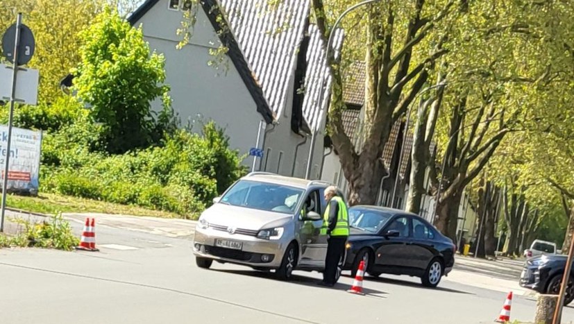 Alberne Hütchen gegen wachsendes Ansehen der MLPD