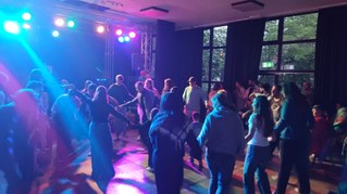 Gaza soll leben – Schönes Solidaritätskonzert für das Al-Awda-Projekt