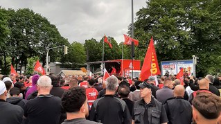Gut 4.000 streiken – Kampfgeist bei Mercedes-Benz Bremen