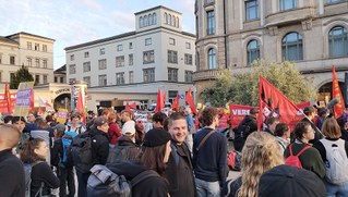 Massenproteste gegen AfD-Parteitag in Erfurt - Jetzt mit Resümée