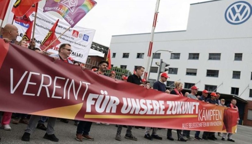 Osnabrück: 80 VW-Kollegen protestieren vor Tor 2 gegen Arbeitsplatzvernichtung