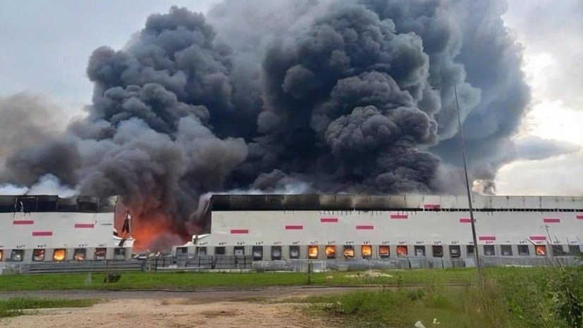 Ryazan/Russland: Nächstes Logistikzentrum steht in Flammen