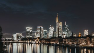 Großkonzerne fordern ultimativ einen verschärften Generalangriff