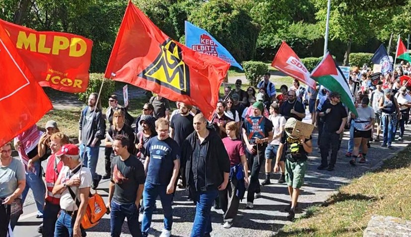 Bis zu 600 Menschen demonstrieren gegen Elbit
