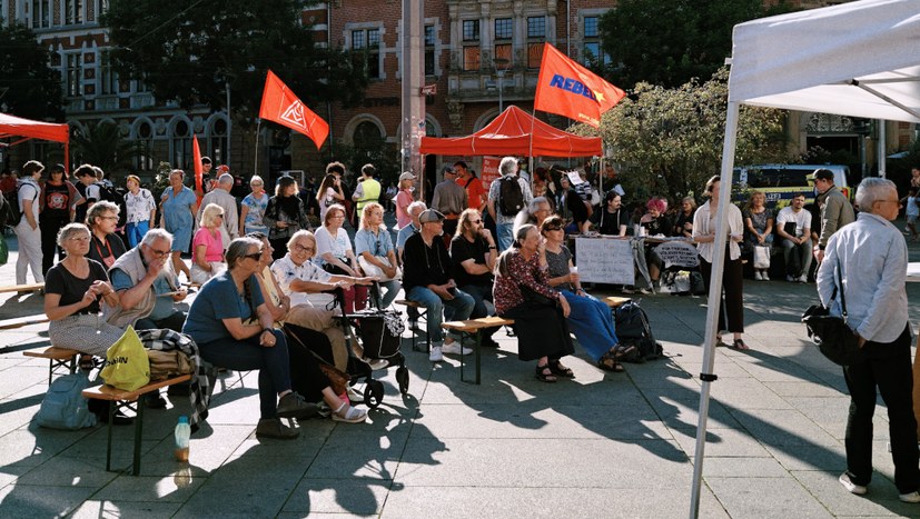 Breites Bündnis organisiert Aktion zum Weltfriedenstag