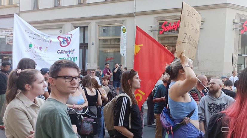 Seit Sonntag mindestens 41.000 Menschen gegen die AfD auf der Straße