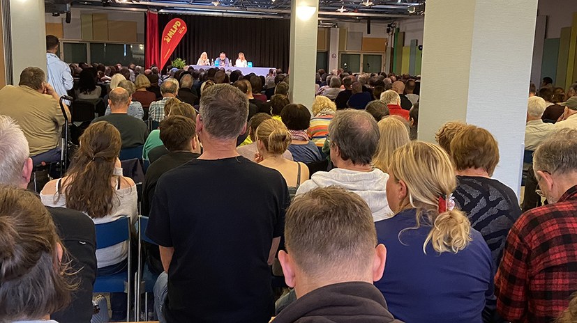 Großes Interesse an der Präsentation des neuen Buchs "Die Lehre von der Denkweise"