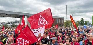 MLPD unterstützt Aktionstag der Automobilarbeiter - branchenweiter Generalstreik angesagt