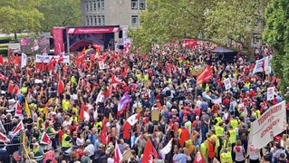 175.000 bei Protest- und Kampftag gegen die Regierung