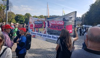 Demo gegen Hochrüstung, Kriegswirtschaft und Wehrpflicht