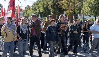 Schulboykott gegen Wehrpflicht - 45.000 Teilnehmerinnen und Teilnehmer