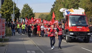 Metaller bringen sich in Stellung: Wichtige Fragen sind aufgeworfen – Kampfbereitschaft ist groß!