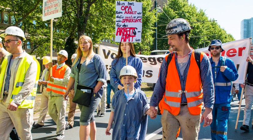 190628 Bergarbeiterdemo Familien dabei Hg4179.jpg