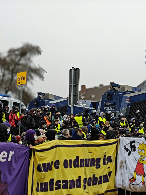 29. November: 50.000 Menschen widersetzen sich dem Faschismus