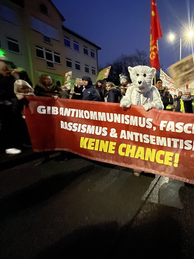 29. November: 50.000 Menschen widersetzen sich dem Faschismus