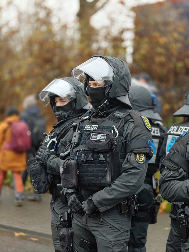 29. November: 50.000 Menschen widersetzen sich dem Faschismus