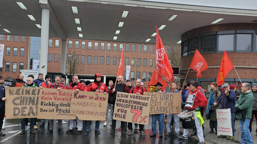 Reaktionen auf die ungeheuren Angriffe bei VW und Mercedes-Benz