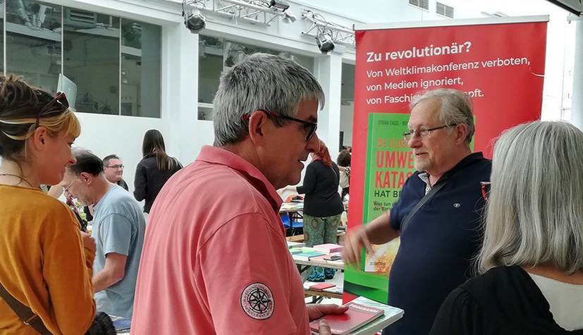 Stand des Verlag Neuer Weg bei den Kritischen Literaturtagen in Wien